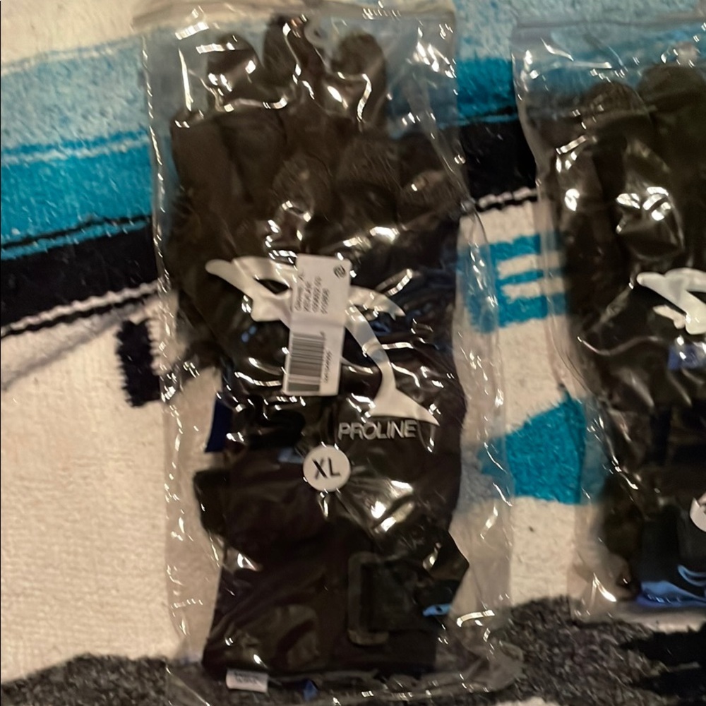 Proline Black scuba Gloves XL and XXL sold